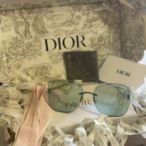 DIOR OVERSIZED EMERALD GREEN INDOOR - OUTDOOR SUNGLASSES NIB